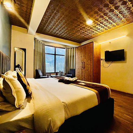 Hotel Green Link -#Near Volvo Bus Stand #Mountain View #River View #Open Terrace Manali  Bagian luar foto