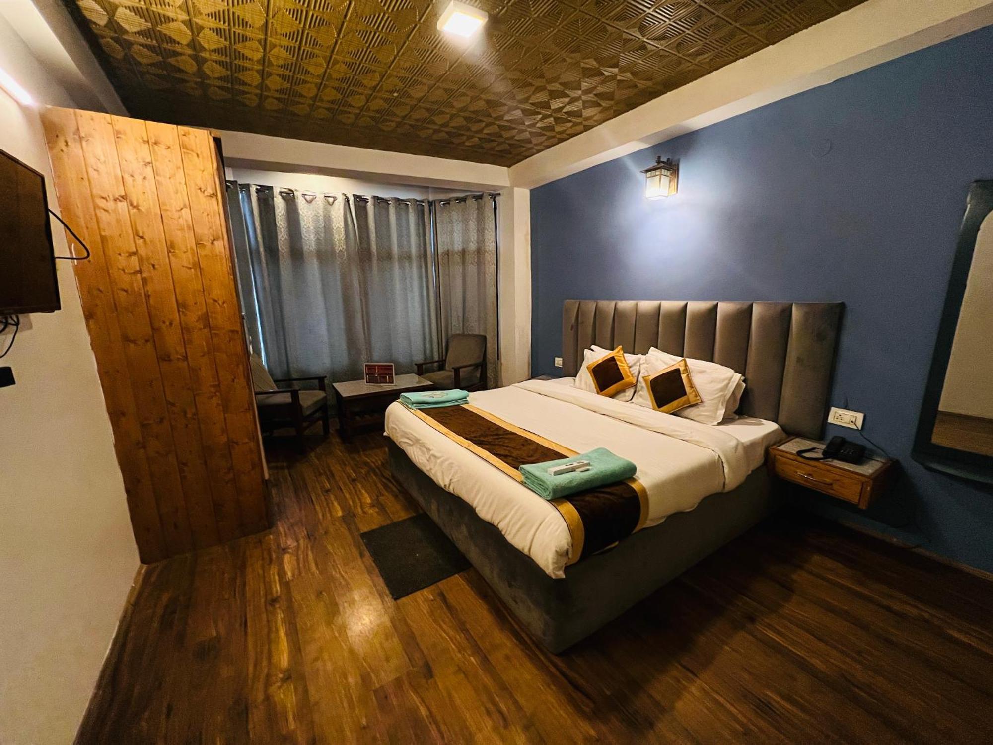 Hotel Green Link -#Near Volvo Bus Stand #Mountain View #River View #Open Terrace Manali  Bagian luar foto