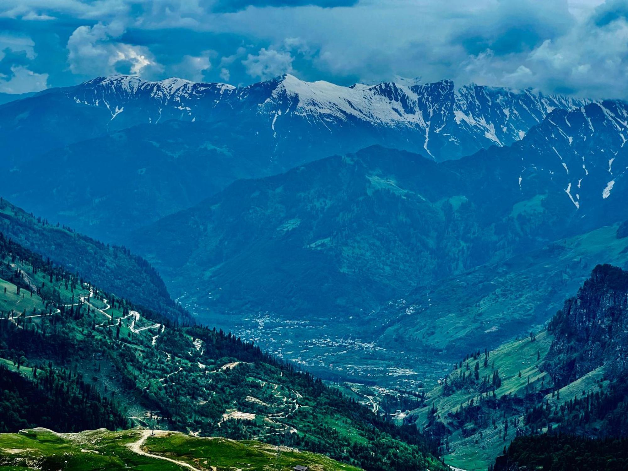 Hotel Green Link -#Near Volvo Bus Stand #Mountain View #River View #Open Terrace Manali  Bagian luar foto