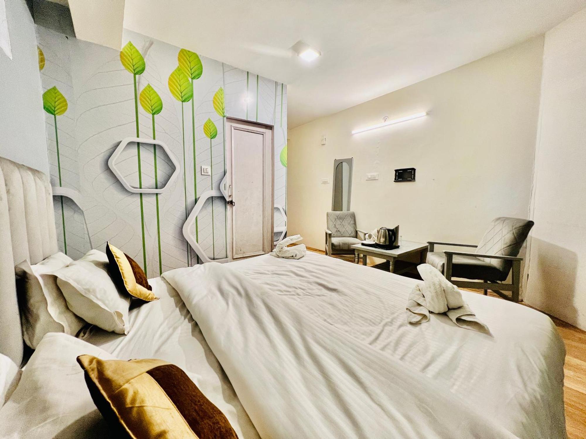 Hotel Green Link -#Near Volvo Bus Stand #Mountain View #River View #Open Terrace Manali  Bagian luar foto